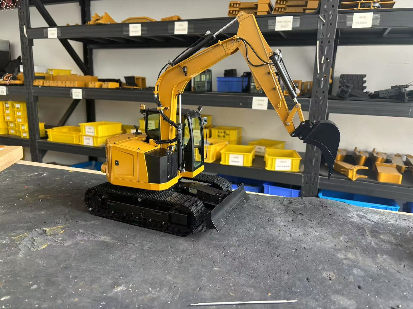 BMG 1:14 C308 Hydraulic Mini Excavator