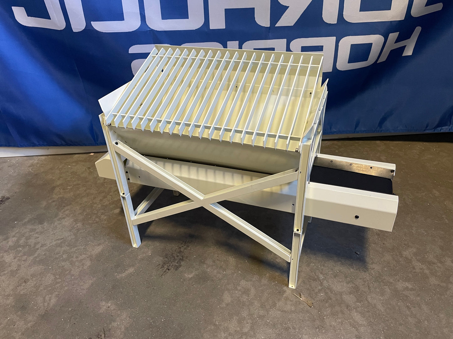 Hydraulic Hobbies 1:14 Hopper Feeder