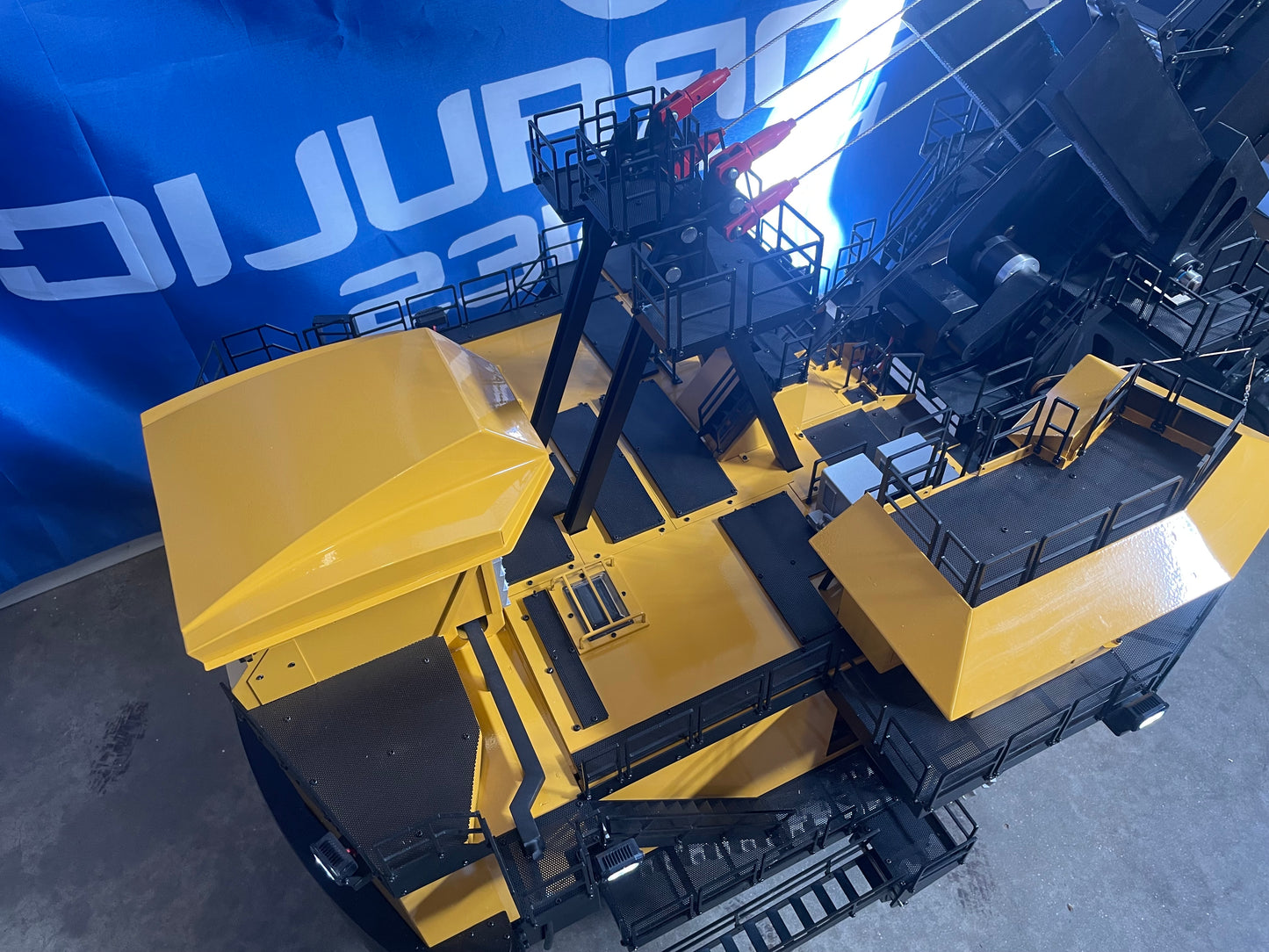 1:25 4100XPC Rope Shovel