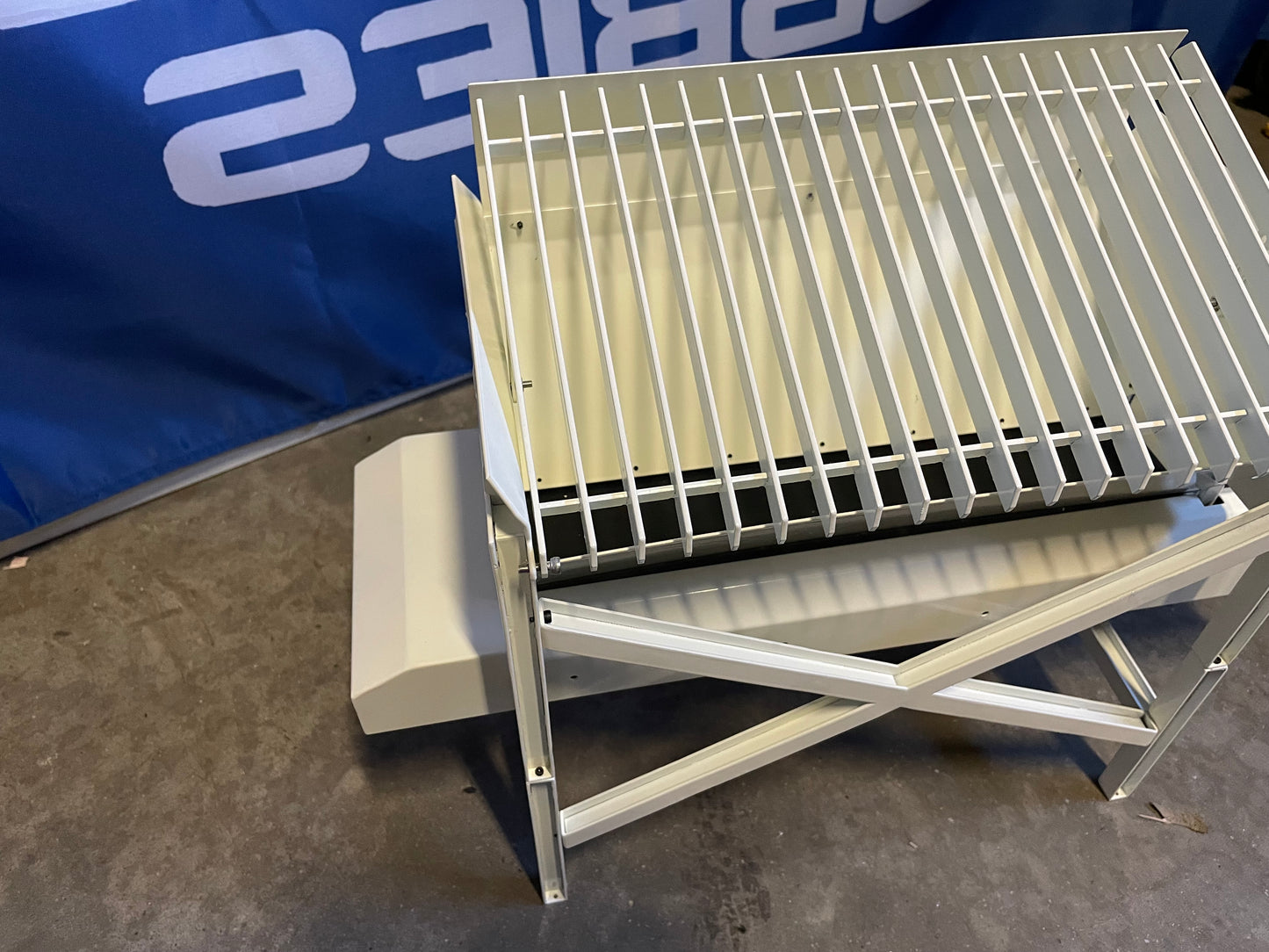 Hydraulic Hobbies 1:14 Hopper Feeder