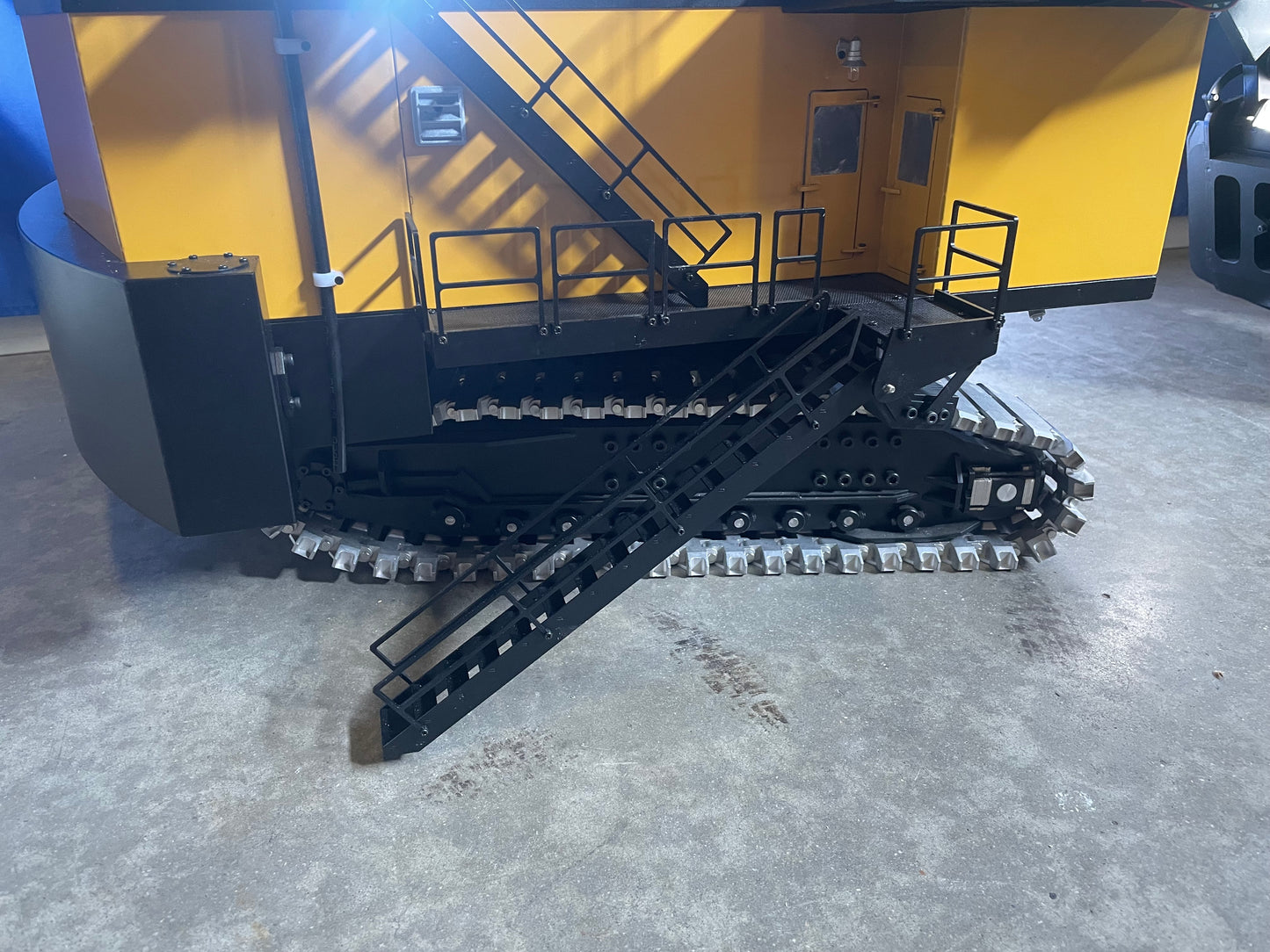 1:25 4100XPC Rope Shovel