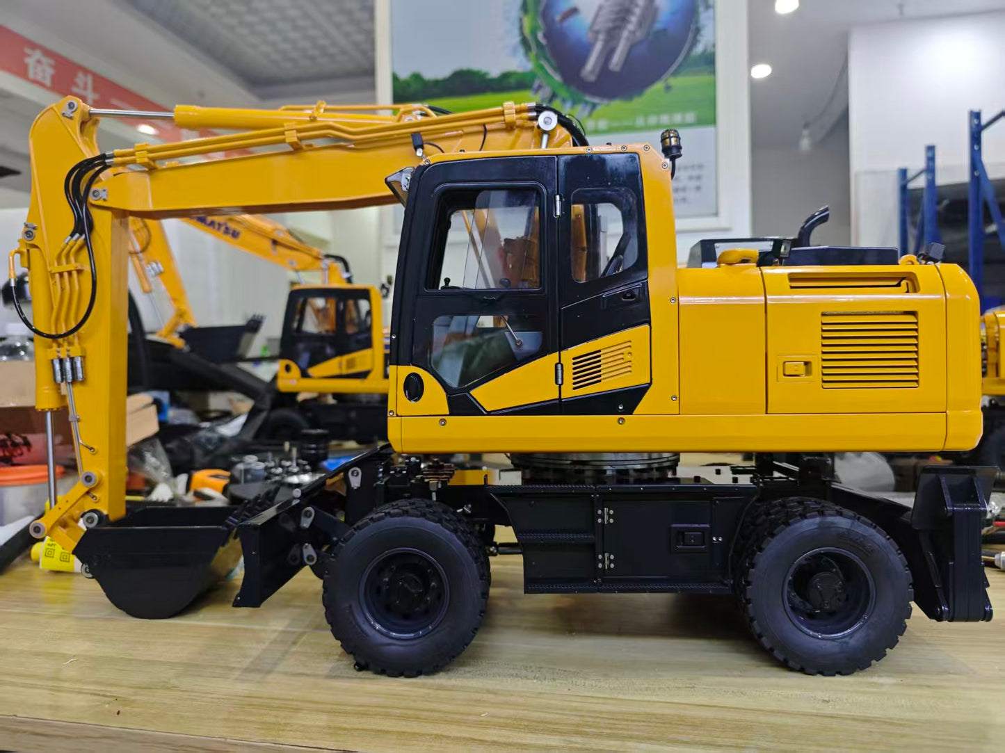 1/12 PW-180 RC Hydraulic Mobile Excavator