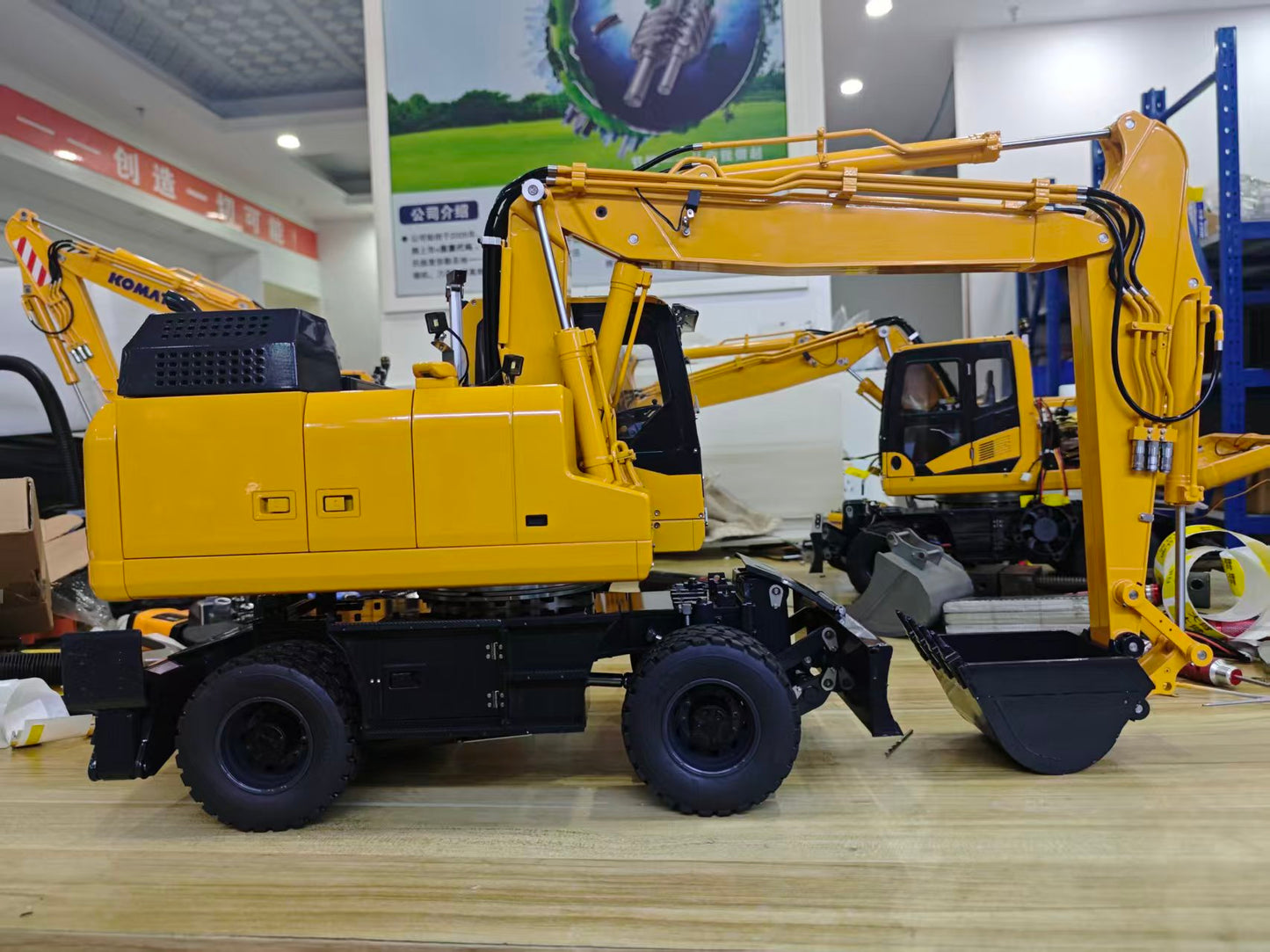 1/12 PW-180 RC Hydraulic Mobile Excavator