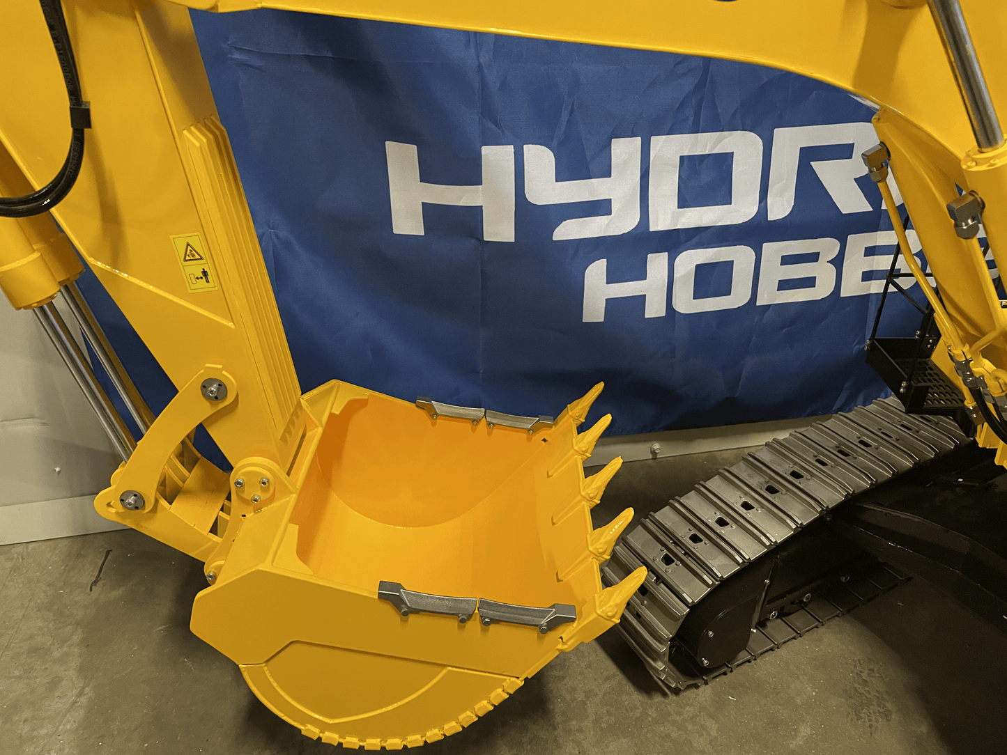 1:8 PC1250 Hydraulic Excavator