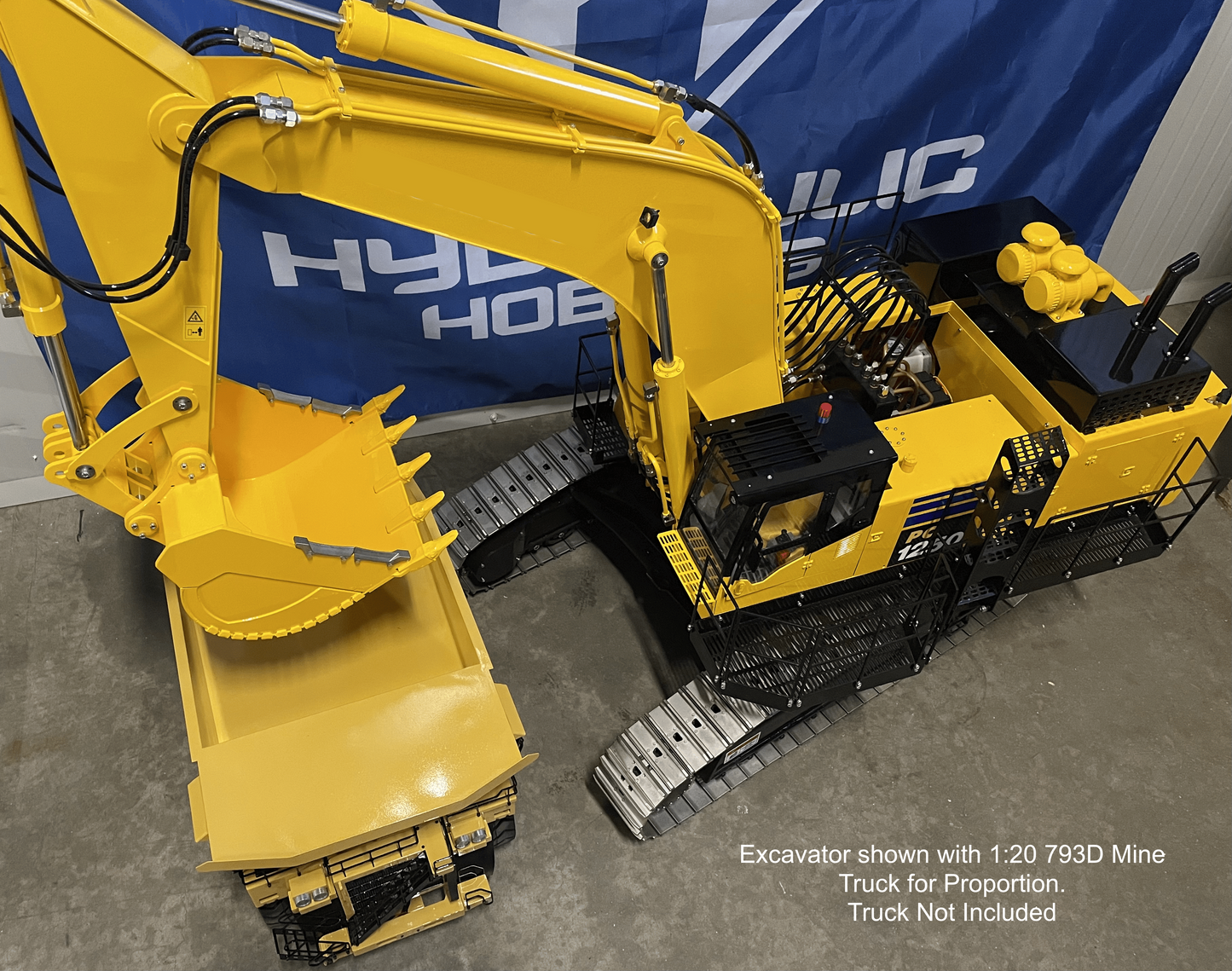 1:8 PC1250 Hydraulic Excavator