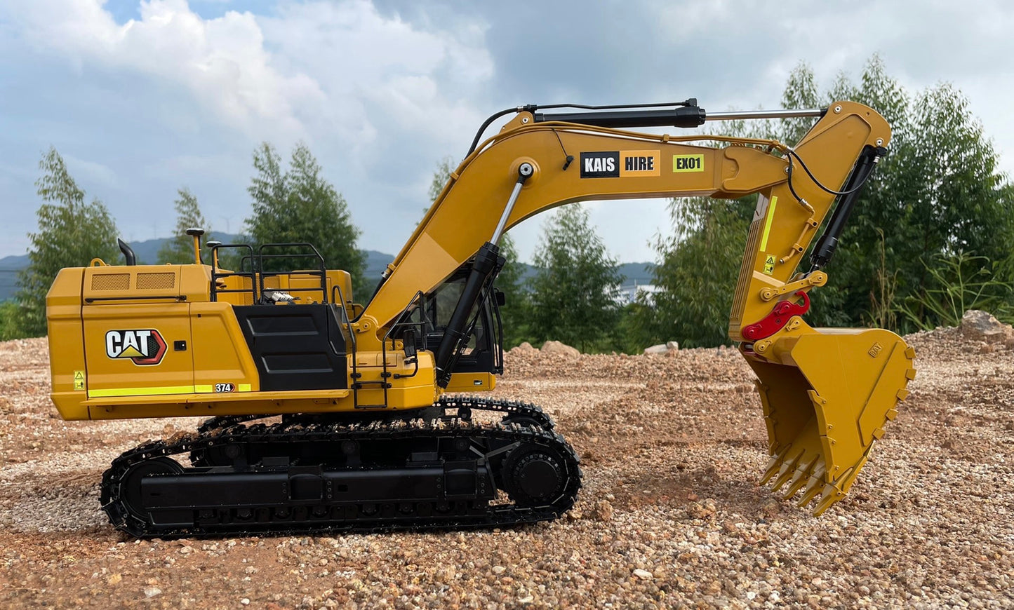 BM Model 1:14 374NG Excavator