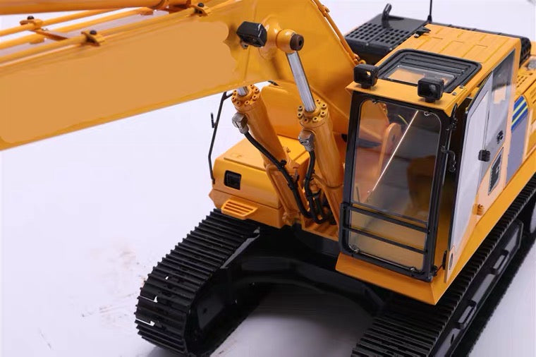 1:12 DIM-PC240 Excavator