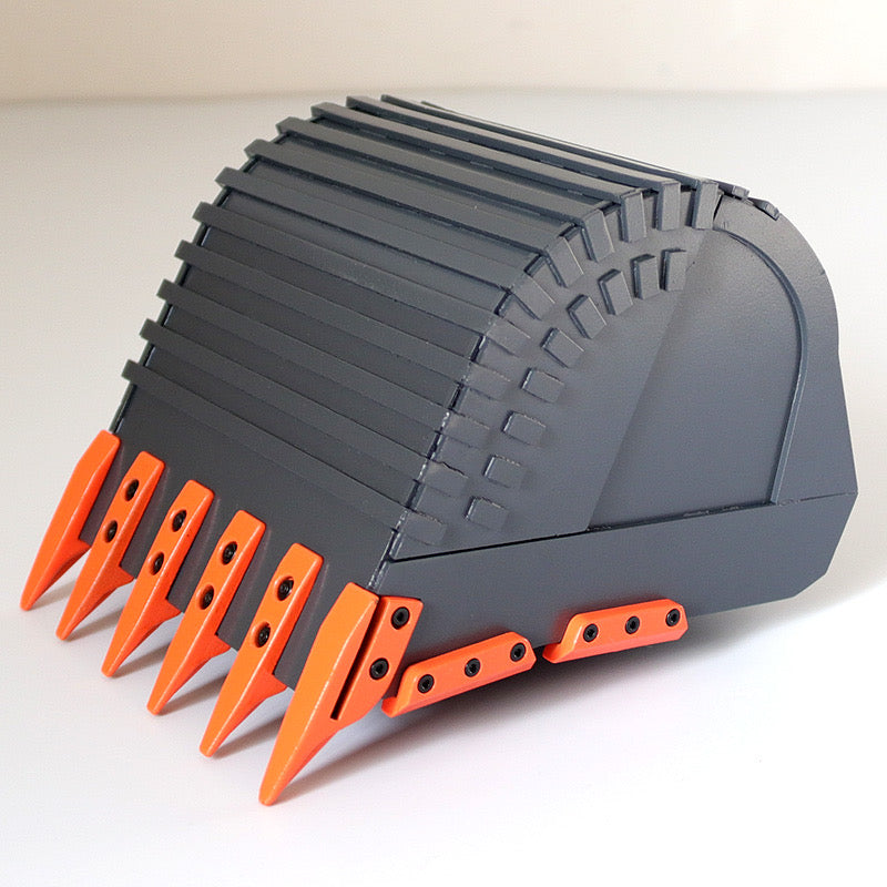 1:14 JD 360L Rock Bucket