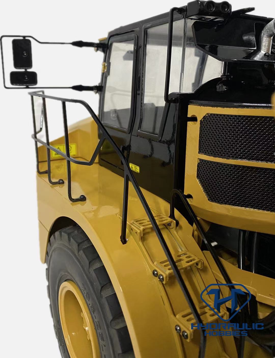 1:14 745D Hydraulic Articulating Dump Truck