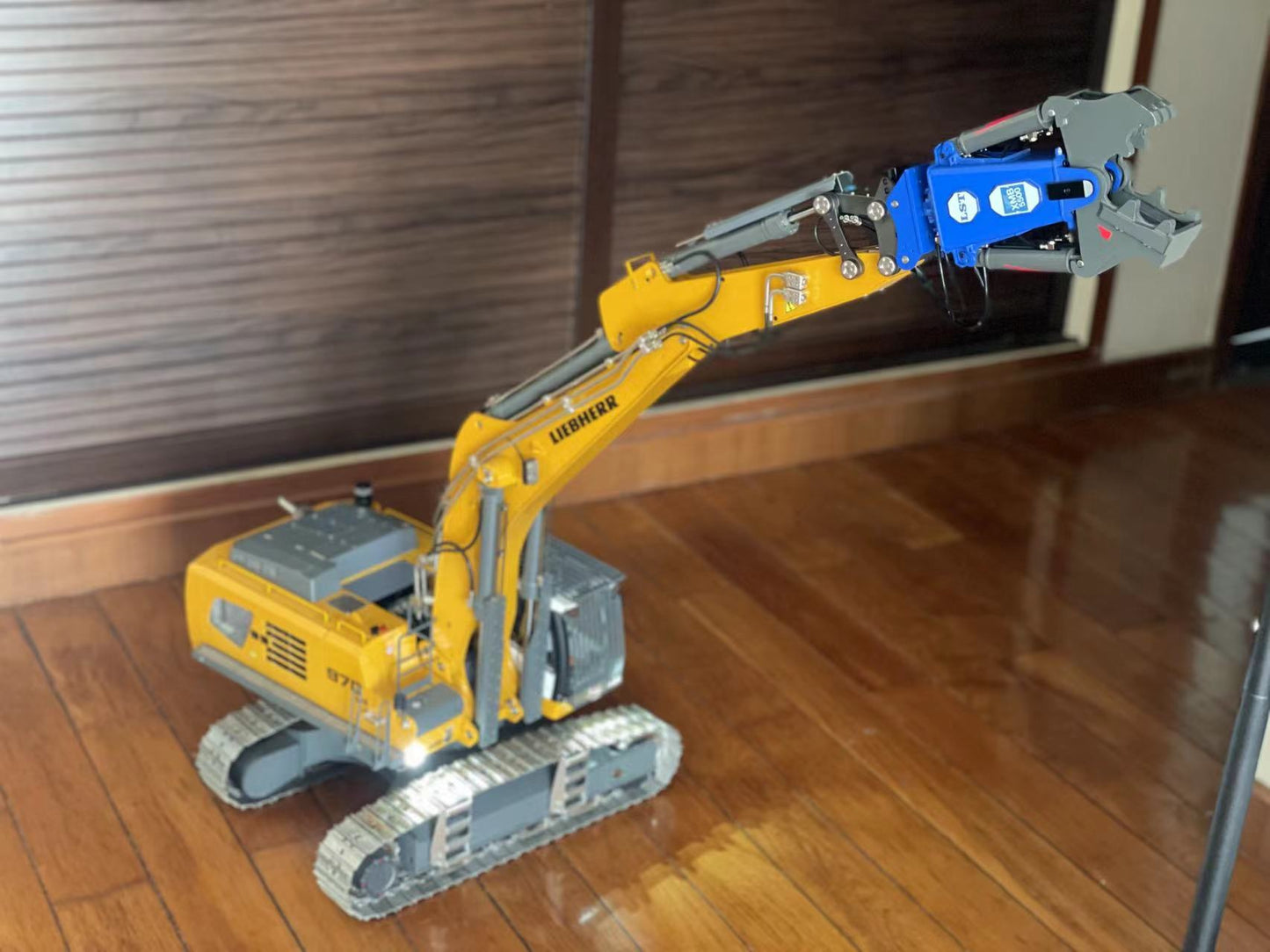 BM Model K970 Excavator Hydraulic Shear