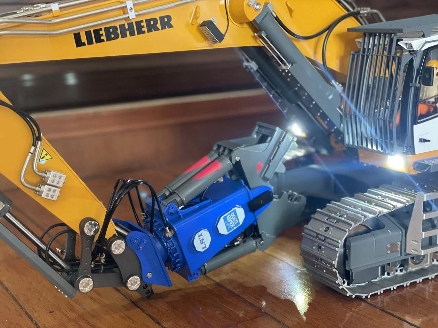 BM Model K970 Excavator Hydraulic Shear