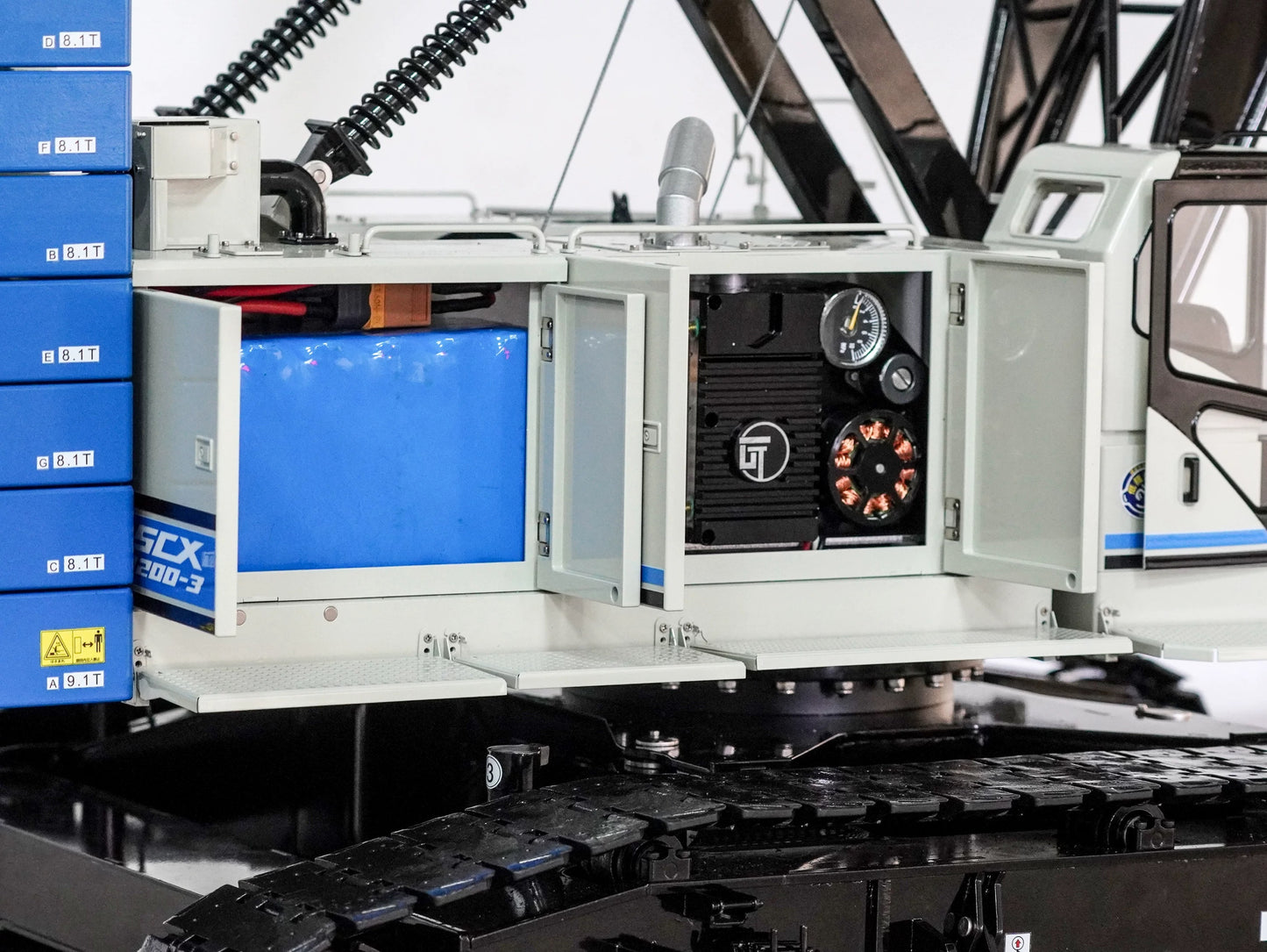 1:14 CUT C1200 Crawler Crane