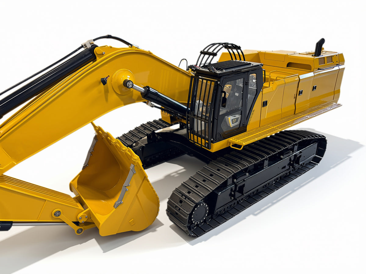 KX Model 1:8 395 Excavator