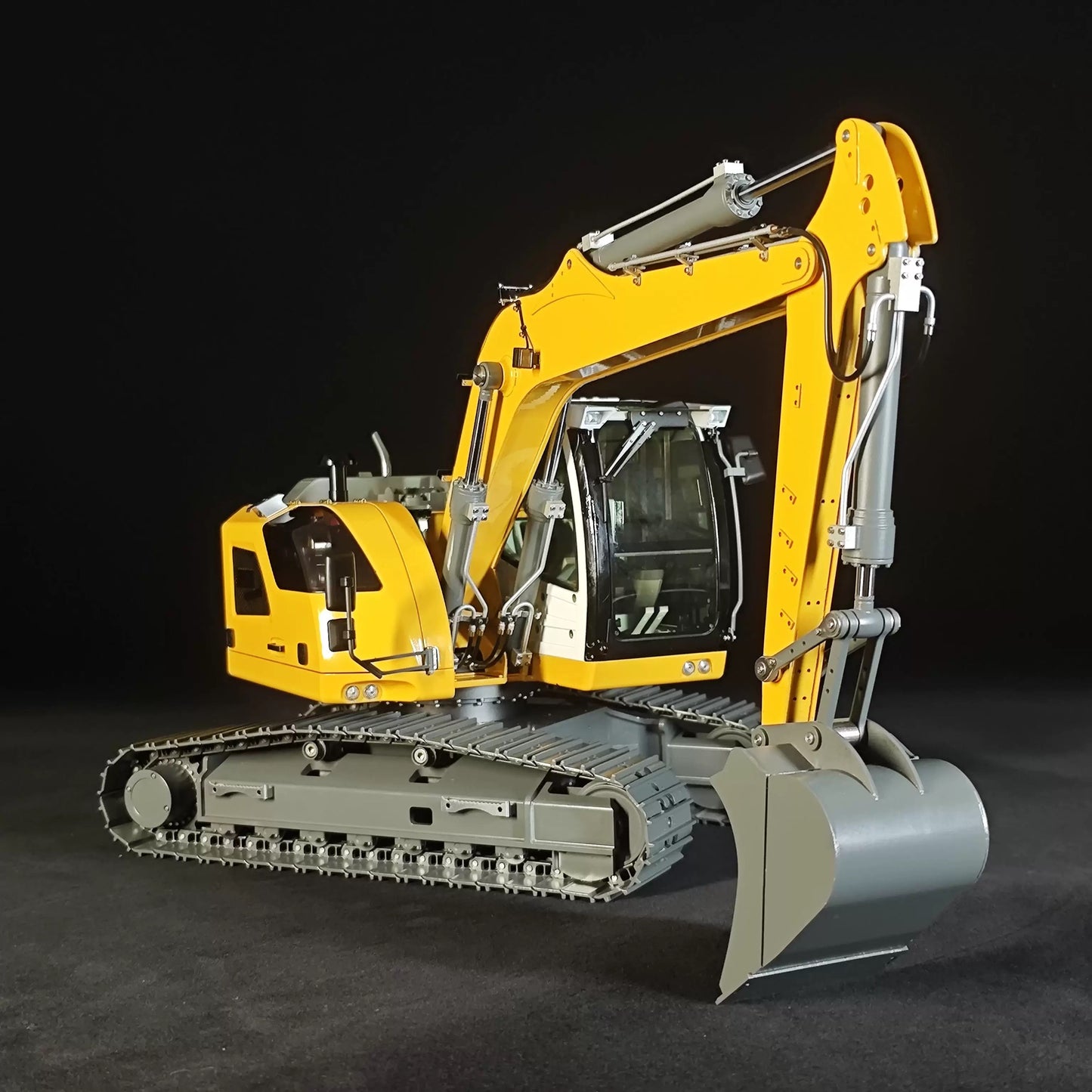 1:14 JDM-208 R920 Excavator