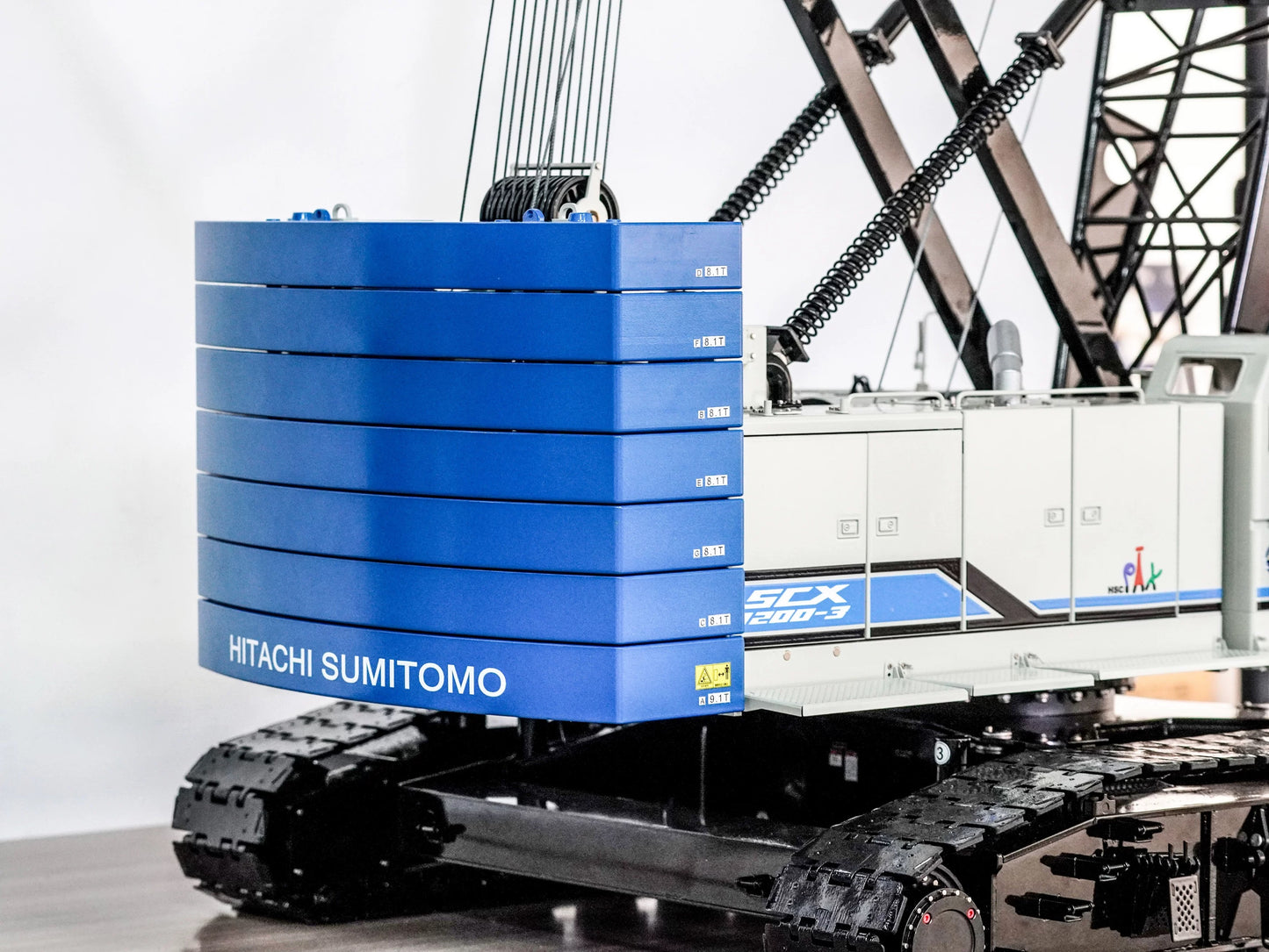 1:14 CUT C1200 Crawler Crane