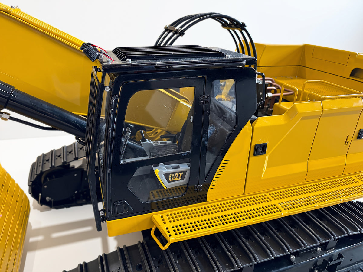 KX Model 1:8 395 Excavator