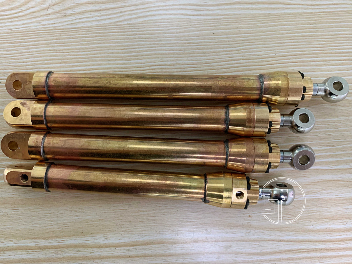 1:14 CAT Hydraulic Cylinders